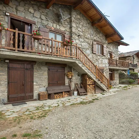 Gasthuis D'hotes Dans Les Alpes