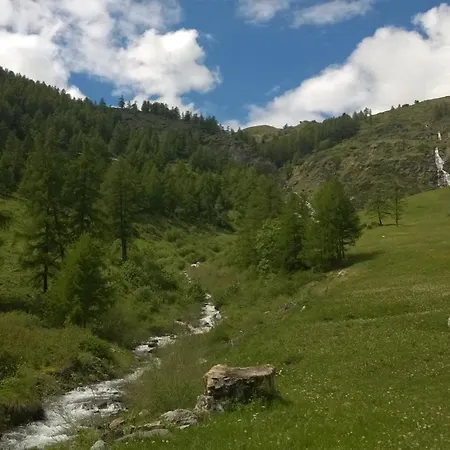 D'hotes Dans Les Alpes Affittacamere Sarre